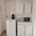 Barbara Apartmanhaz شقة كيستاي